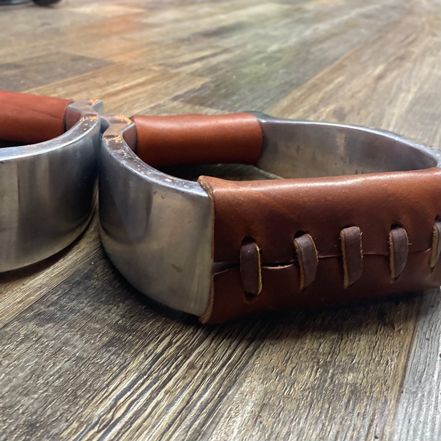 Amish Crafted Stirrups Trail Gliders Aluminum Metal w/ Brown Leather