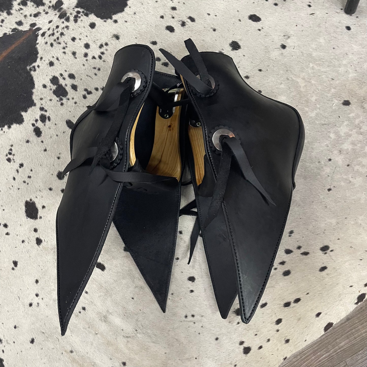 Schwartz Long Tapaderos Leather Amish Made Black Covered Leather Western Stirrups w/ Conchos