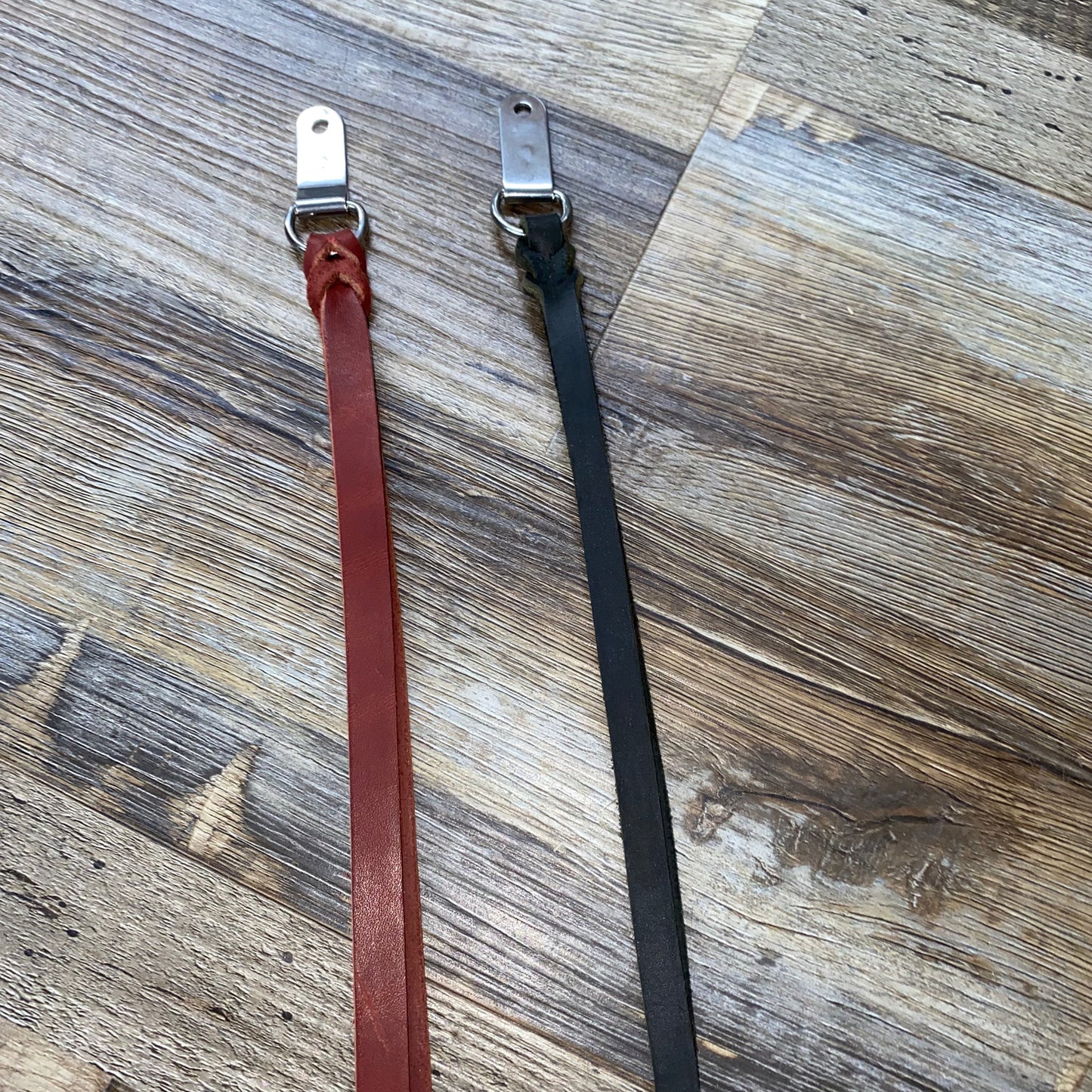 Cashel Saddle Clip & D Ring Saddle String Attachment Red or Black Amish Crafted