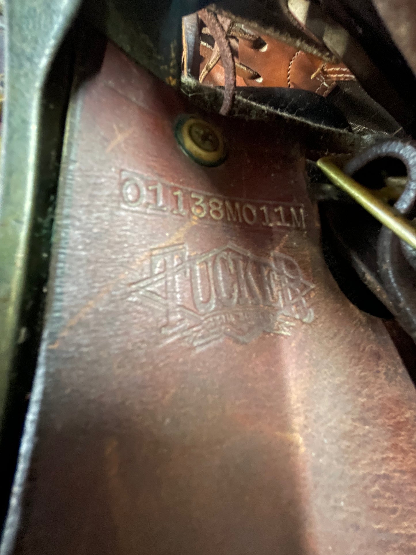 Pre Loved Tucker Montreal Trooper Trail Saddle 16.5" Brown w/ Brass Hardware