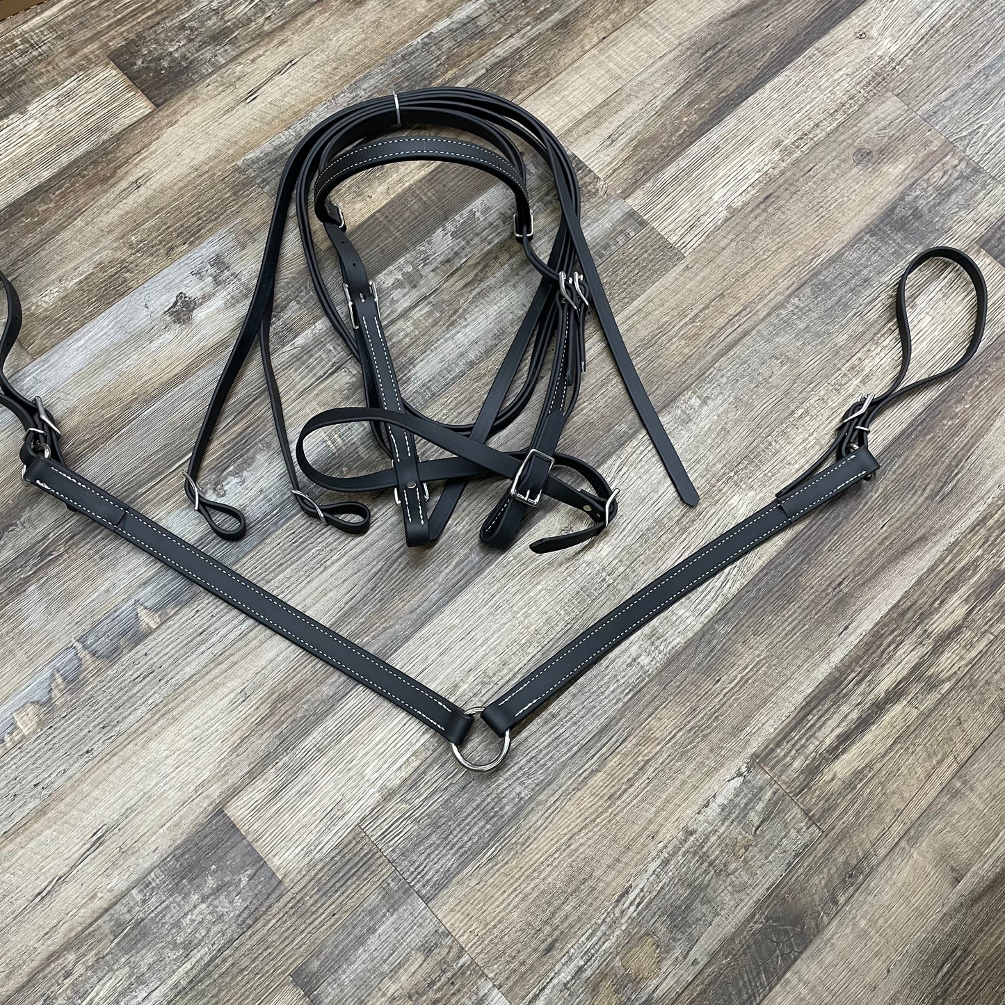 Black Beta Bridle w/ Nose Band, Reins & Matching 2 Point Breast Collar Amish Crafted