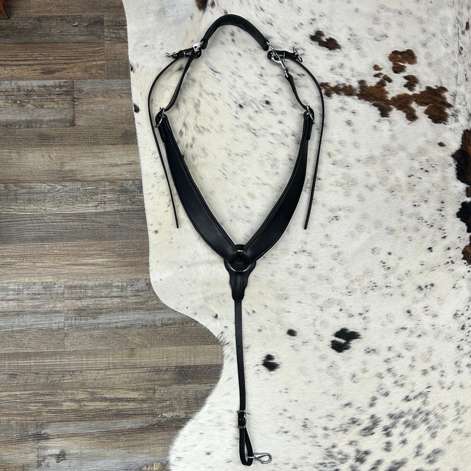 Schwartz Aussie Leather Western Breast Collar - Black w/ Silver Hardware