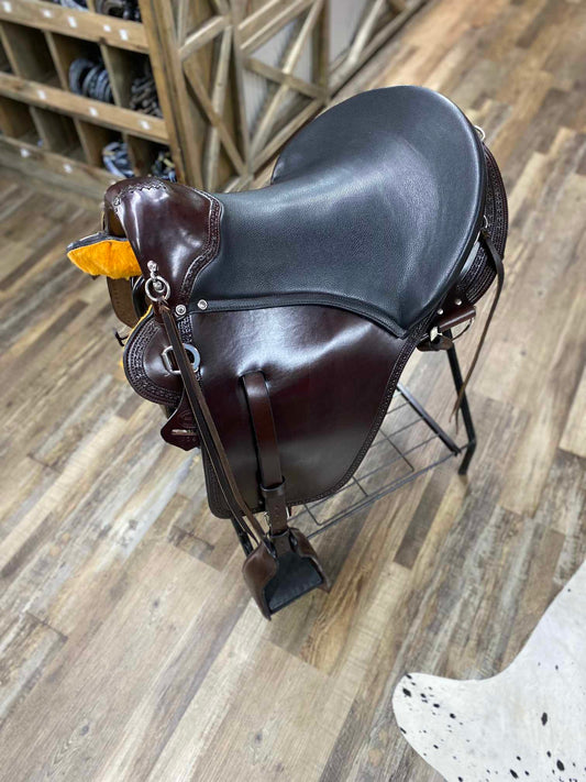 NEW Henry Miller Buena Vista 104 Handcrafted Custom Hornless Saddle 19"