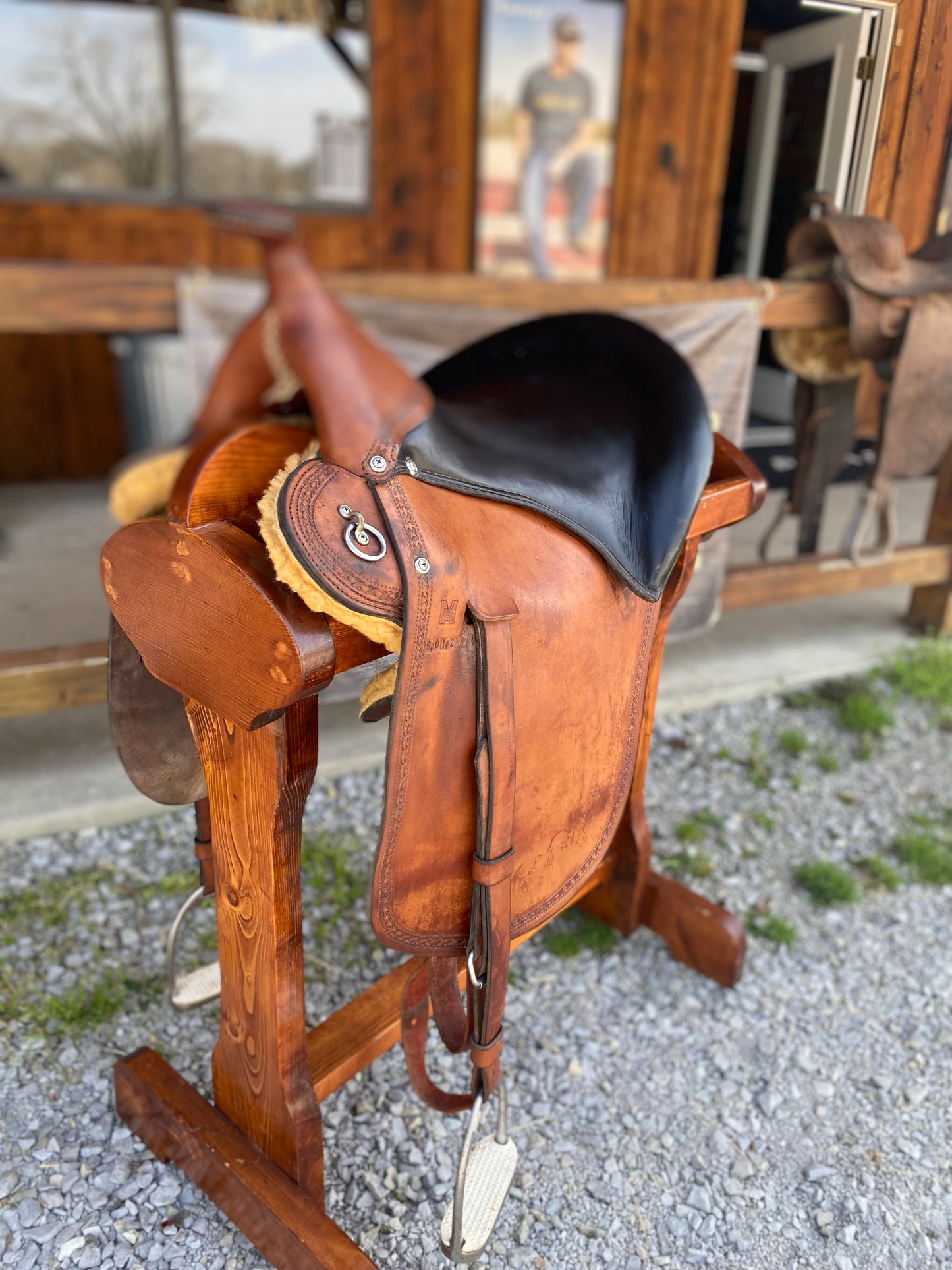 USED Eli Miller Buena Vista 17” W/ Horn  English Stirrup Leathers Handcrafted Custom