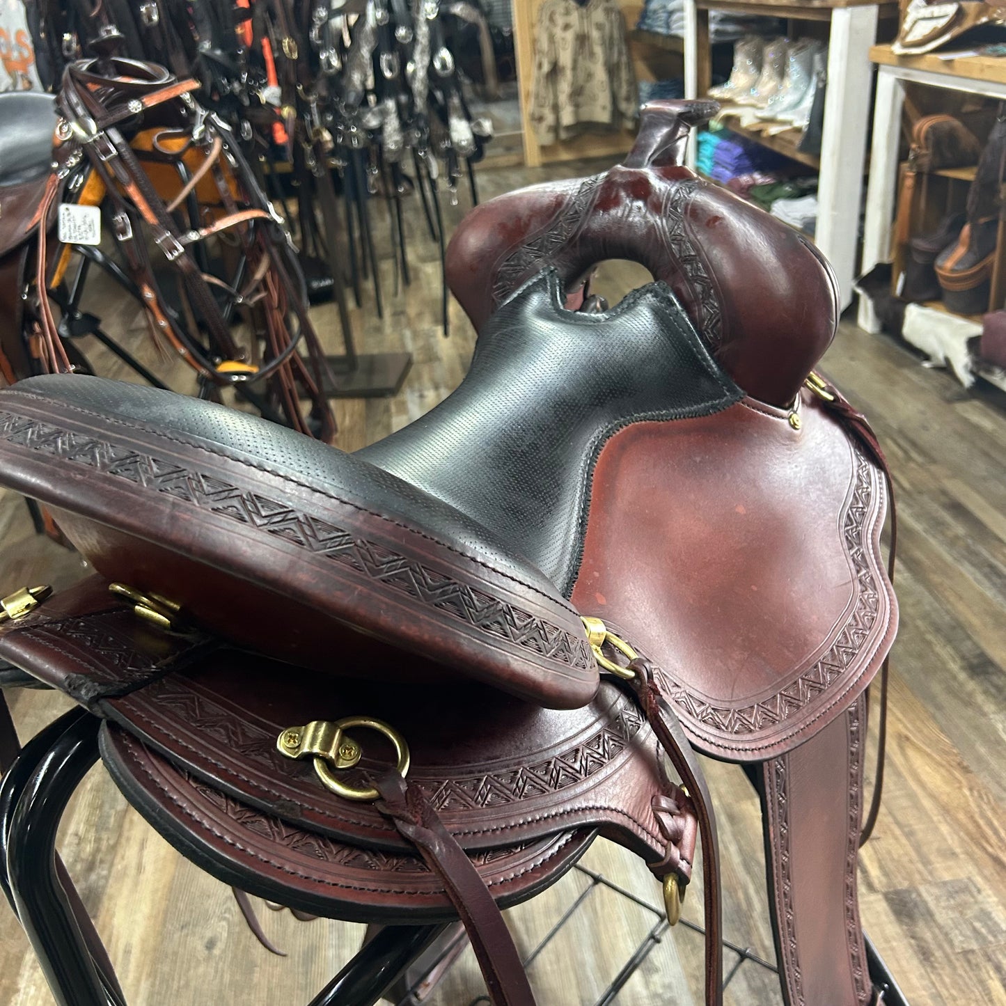 USED 16" Big Horn “The Infinity Trail Saddles
Sil-Cush™