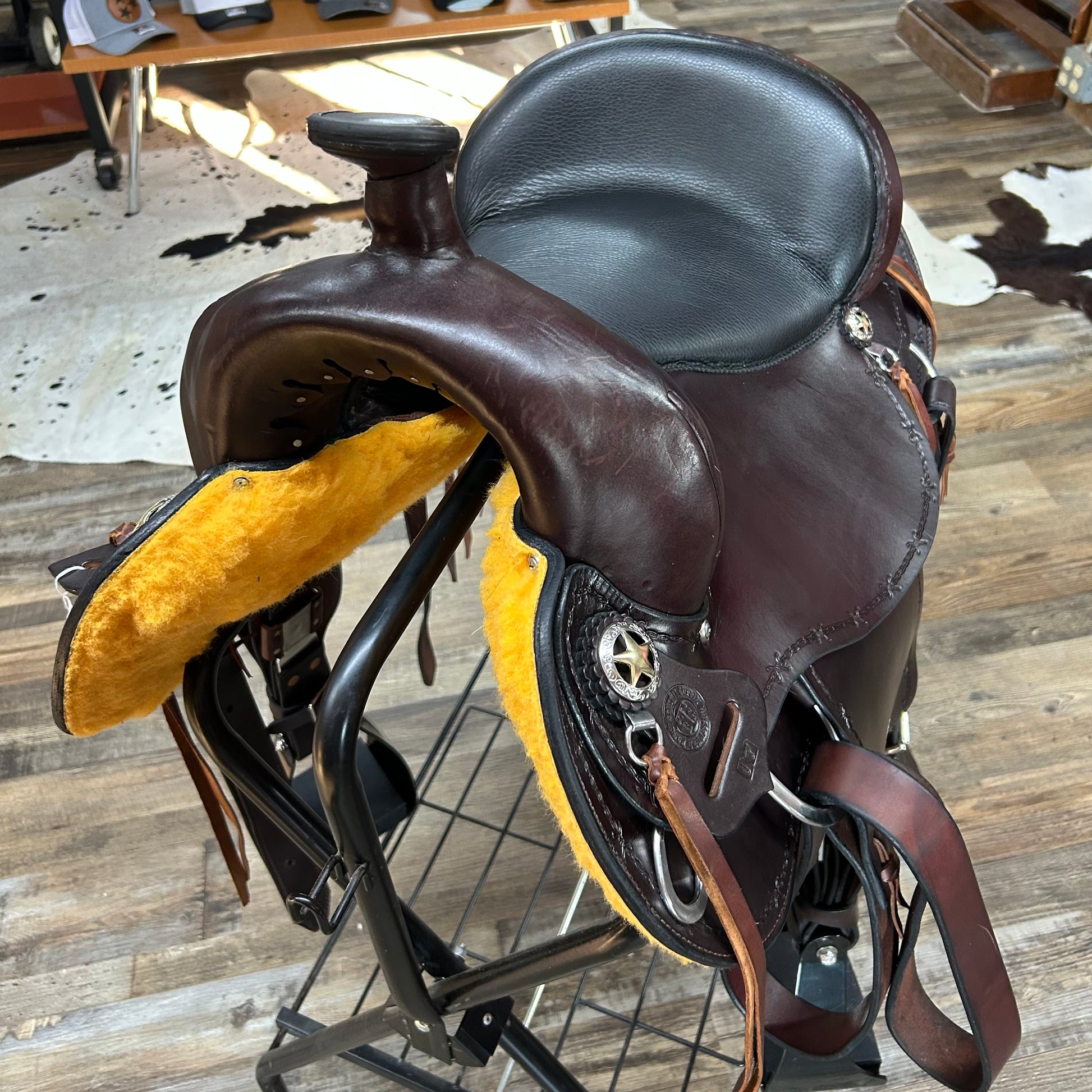 NEW Tennessee Ranch & Trail Supply Western Saddle Amish Handcrafted Custom 17”