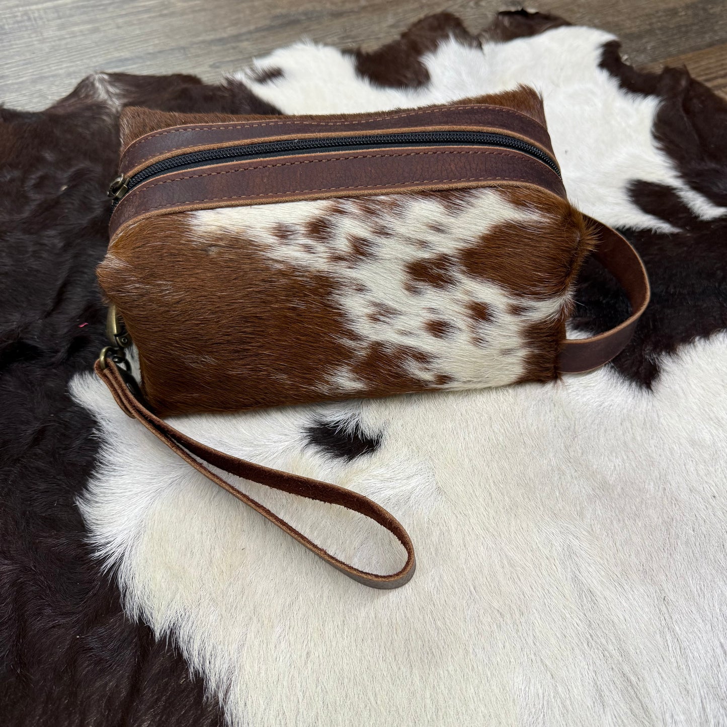 Amish Crafted “The Open Plain Toiletry Bag” Rectangular Shaped All Leather (assorted styles)