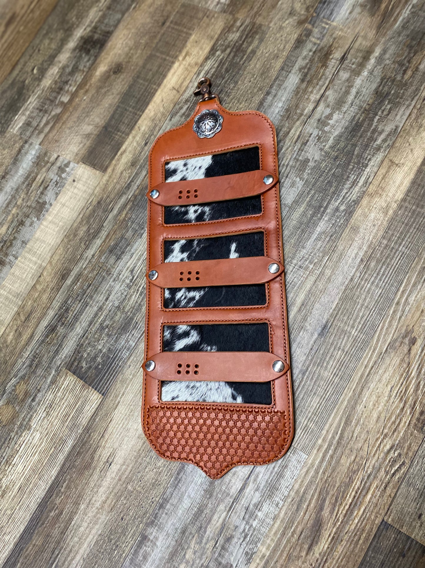Amish Hand Crafted BUCKLE HOLDER Cowhide & Leather