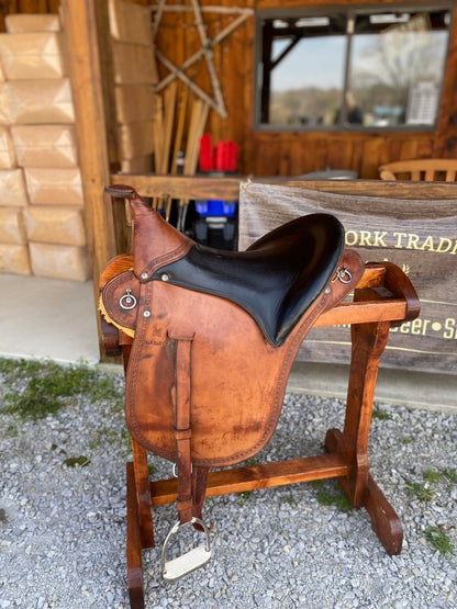 USED Eli Miller Buena Vista 17” W/ Horn  English Stirrup Leathers Handcrafted Custom