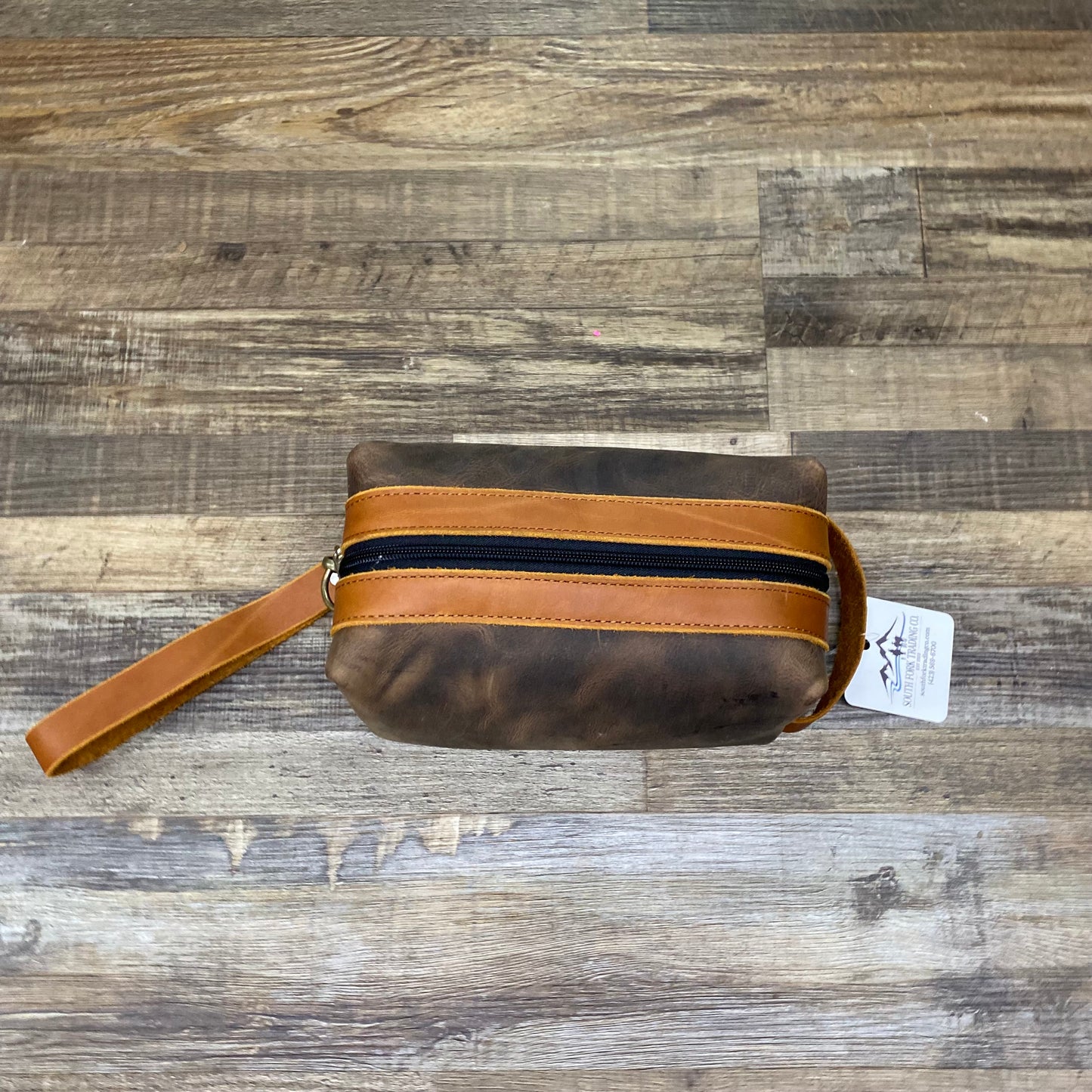 Amish Crafted “The Open Plain Toiletry Bag” Rectangular Shaped All Leather (assorted styles)