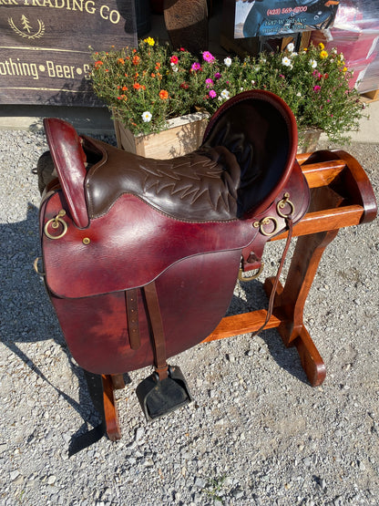 Pre Loved Tucker Equitation Endurance Saddle 16.5” Western Rigging & English Stirrup Leathers & Brass Hardware