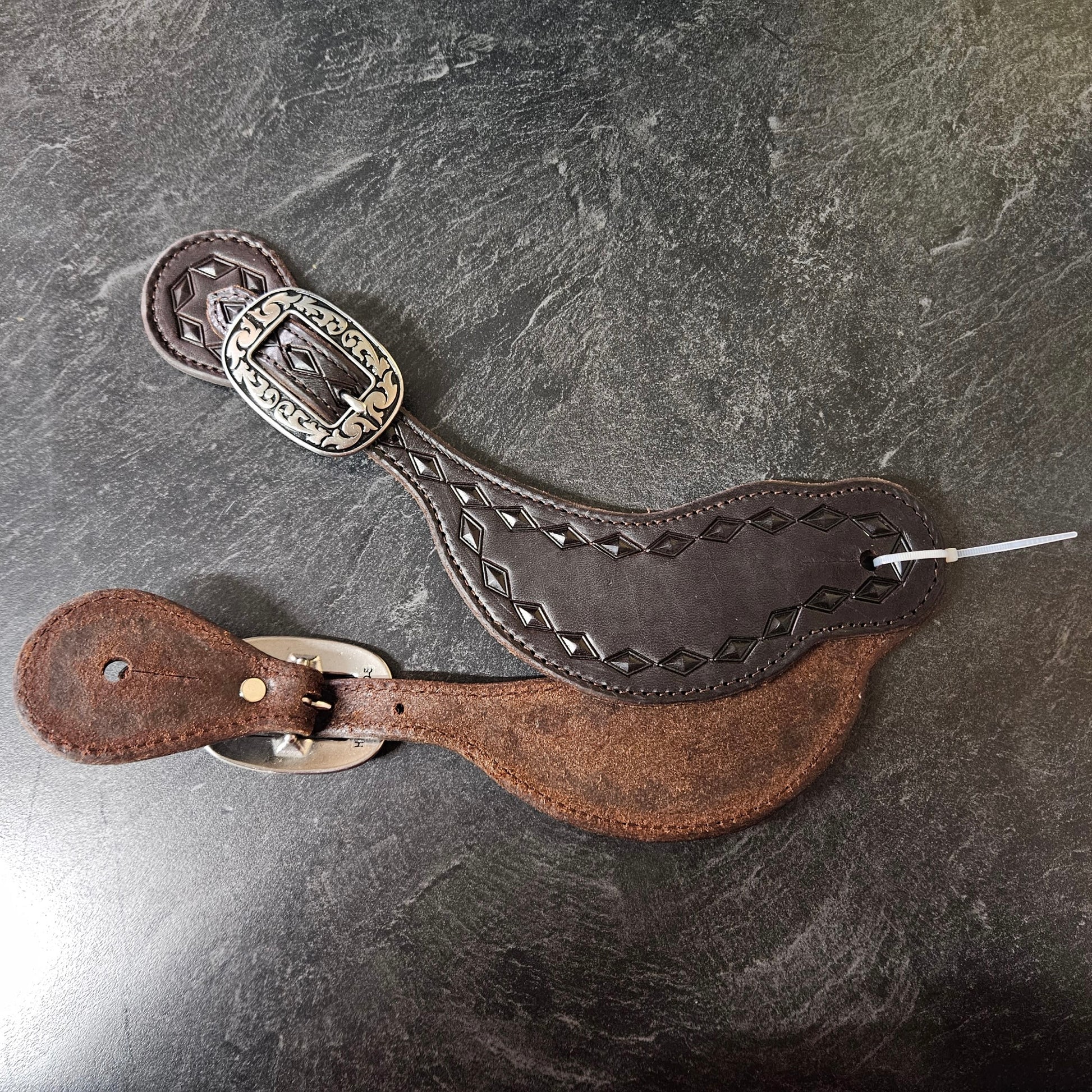 Amish Crafted Dark Brown Spur Strap Hand Tooled Diamond Detailed Deep Contour