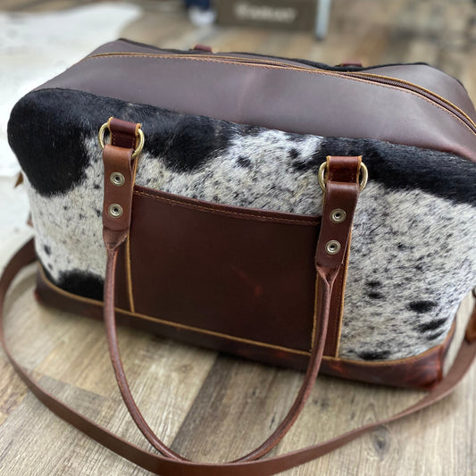 Amish Crafted “New River” Rectangular Shaped All Leather & Cowhide Large Duffle 