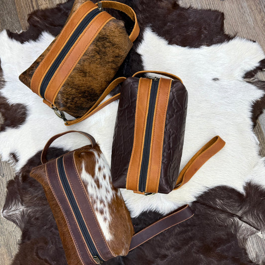 Amish Crafted “The Open Plain Toiletry Bag” Rectangular Shaped All Leather