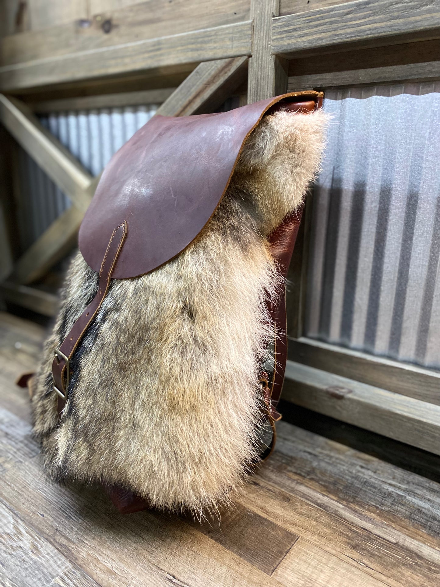 Amish Crafted “Genuine Coyote Hide” BACK PACK All Leather & Fur Large