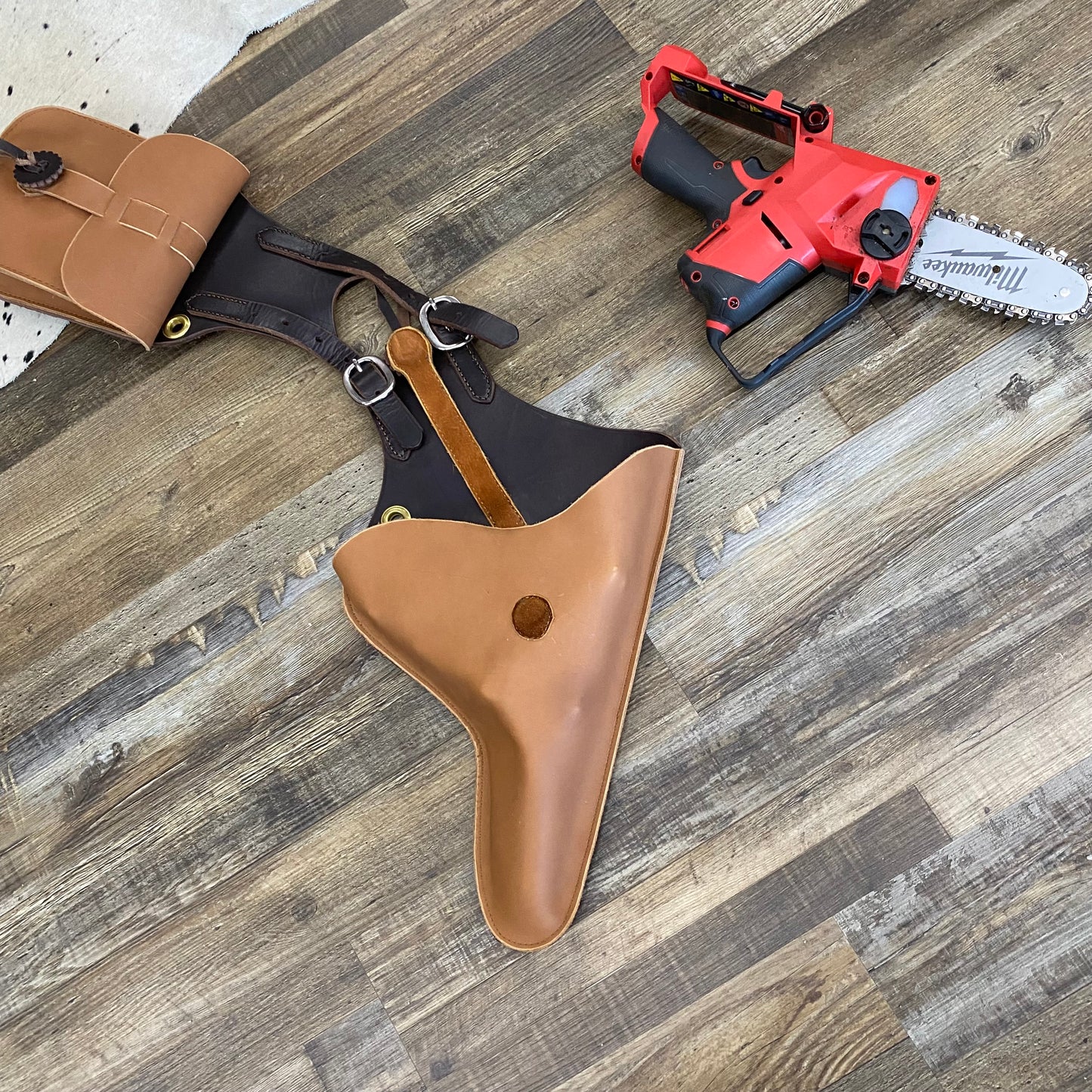 Small Chain Saw Horn Bags w/ Adjustable Straps & Flap Bag Amish Crafted High Quality Leather & Stainless Steel Hardware