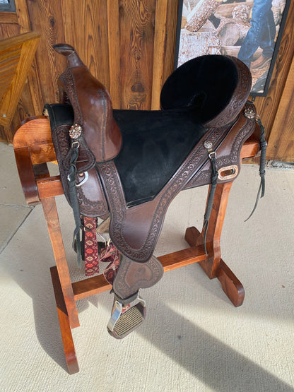 Lightly Used 17” Circle Y TREE LESS Trail Saddle