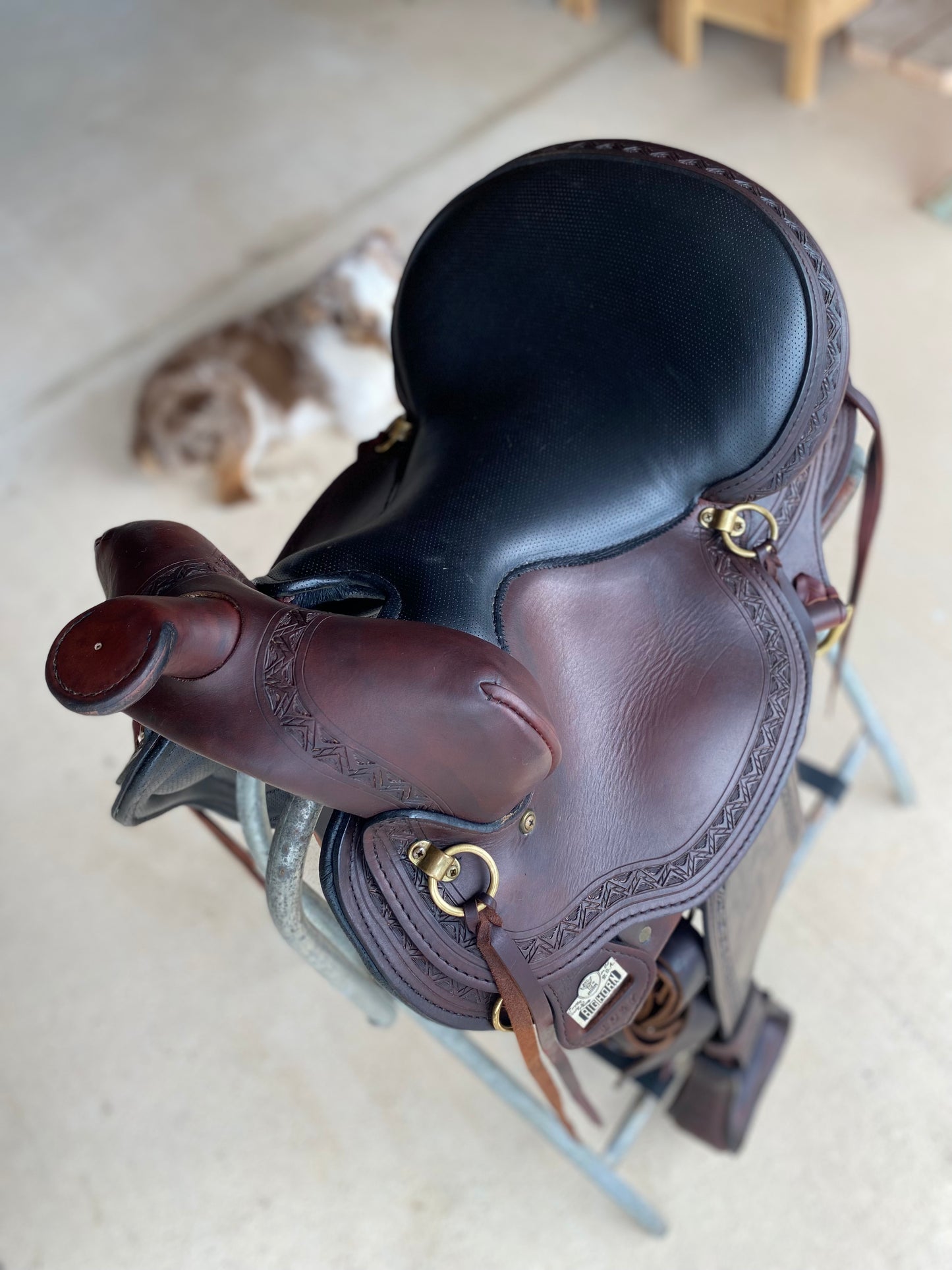 Pre-loved 17" Big Horn “The Infinity Trail Saddles Sil-Cush™ w/ Matching Breast Collar