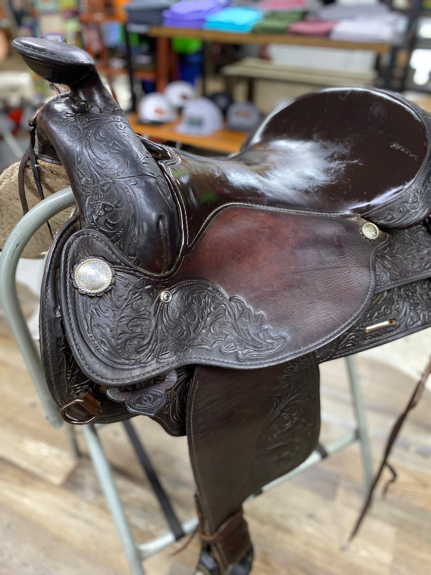 USED Circle Y Park and Trail Saddle 17”
