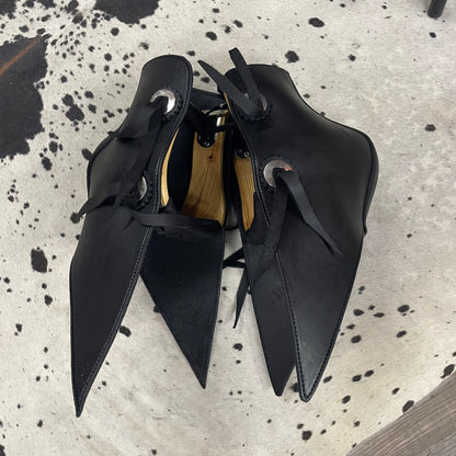 Schwartz Long Tapaderos Leather Amish Made Black Covered Leather Western Stirrups w/ Conchos