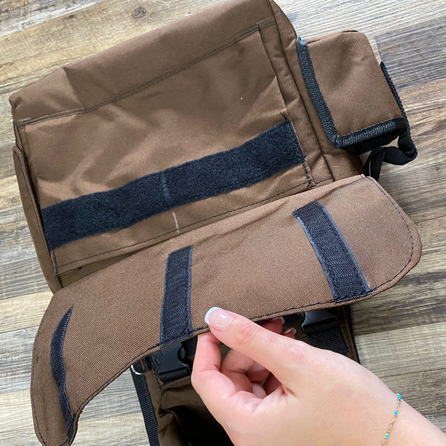 NEW DELUX Amish Made Chocolate Brown Detachable Saddle Bags W/ 2 Cup Holders & 2 Extra Pockets with Velcro