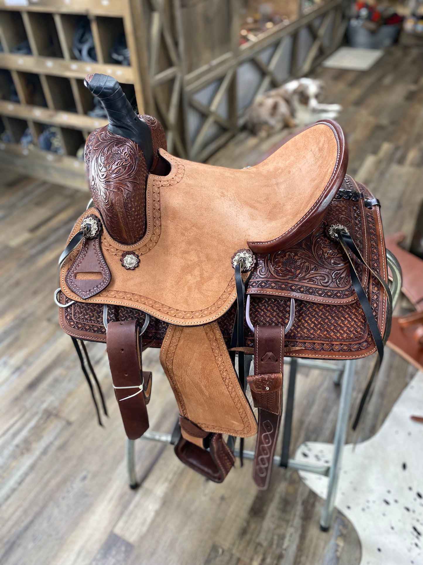 NEW 14” Wicked Western w/ Delicate Floral Basketweave Premium Synthetic Seat w/ Knife Sheath Back Cinch