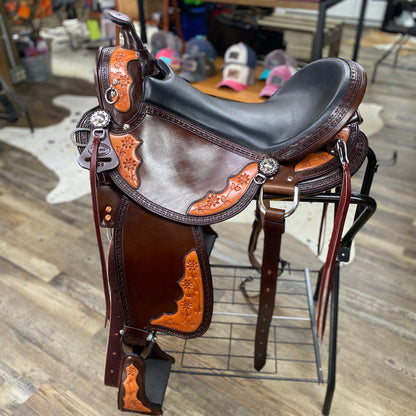 NEW Western Blossom Miller OLD TIMER 17” Handcrafted Custom w/ Cheyenne Roll, Berry Conchos, Saddle Bag Stays w/ Matching Blossom Overlay Aussie Pulling Collar & Detailed Bridle