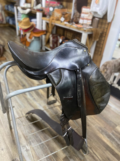Used 16.5” Regent English Saddle