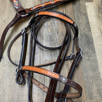 NEW Western Blossom Miller OLD TIMER 17” Handcrafted Custom w/ Cheyenne Roll, Berry Conchos, Saddle Bag Stays w/ Matching Blossom Overlay Aussie Pulling Collar & Detailed Bridle