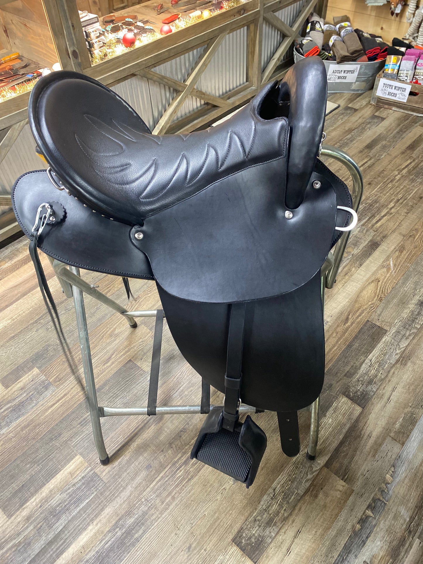 NEW South Fork Trading Co’s “The Elite” Saddle 16” w/ Pencil Roll & Saddle Bag Stays