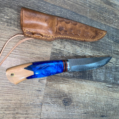 Premium Handmade Damascus Steel Blade In Royal Blue Epoxy & Olive Wood In Decorative Japanese Style w/ Authentic Leather Sheath