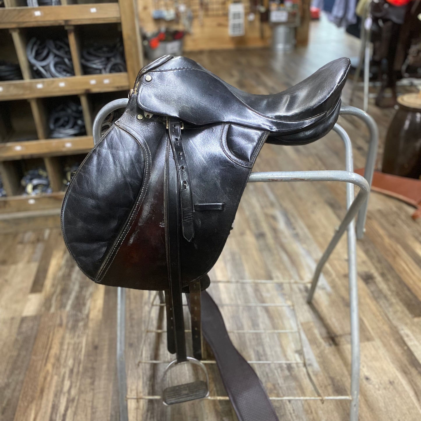 Used 16.5” Regent English Saddle