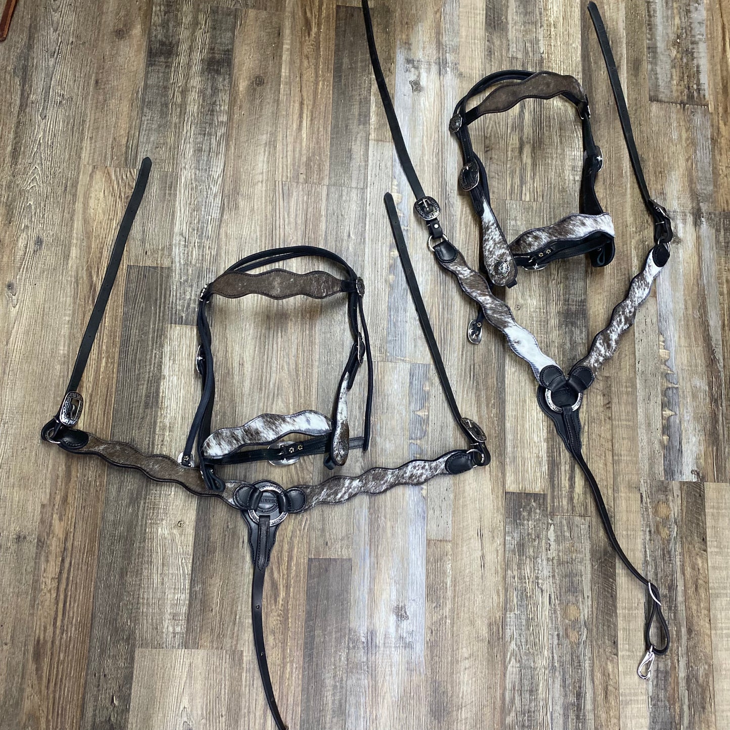 COWHIDE Speckled (Bourbon Hide) Schwartz Black Leather Wavy Bridle & Matching Breast Collar W/ Silver Stainless Steel Hardware Amish Crafted