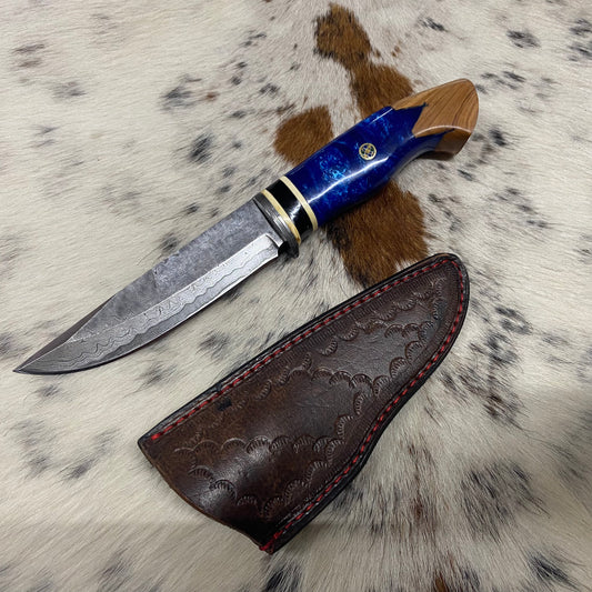 Premium Handmade Damascus Steel Blade In Royal Blue Epoxy & Olive Wood In Decorative Japanese Style w/ Authentic Leather Sheath
