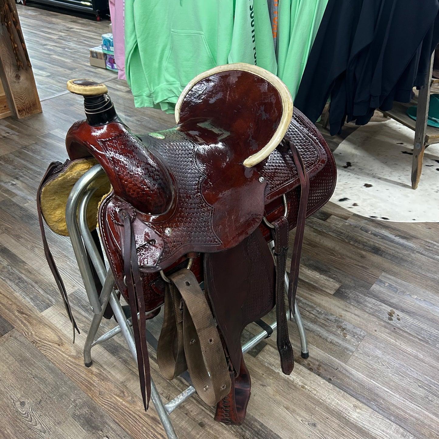 Lightly USED Buffalo Saddlery 16” Western Saddle w/ Rawhide Details & Basketweave Tooling