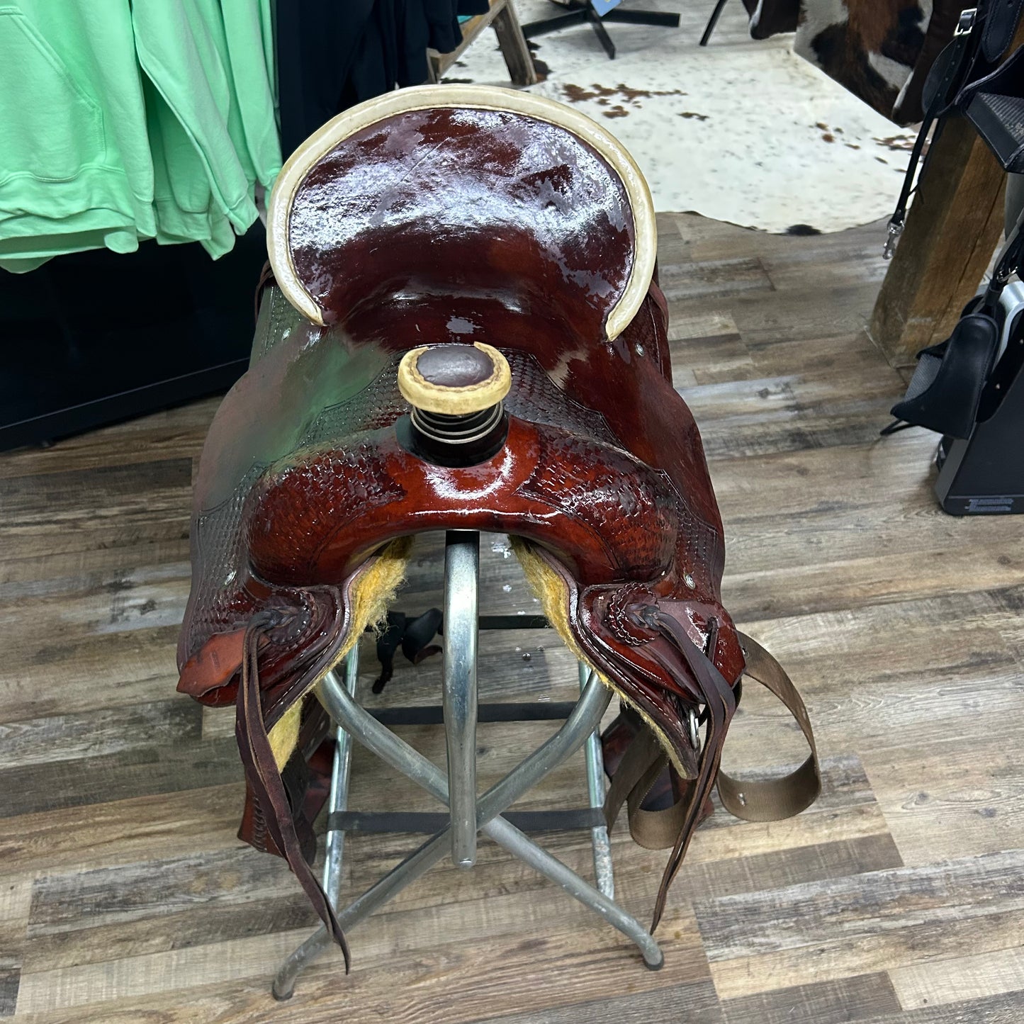 Lightly USED Buffalo Saddlery 16” Western Saddle w/ Rawhide Details & Basketweave Tooling