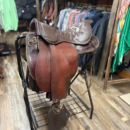 Pre Loved Tucker Montreal Trooper Trail Saddle 16.5" Brown w/ Brass Hardware