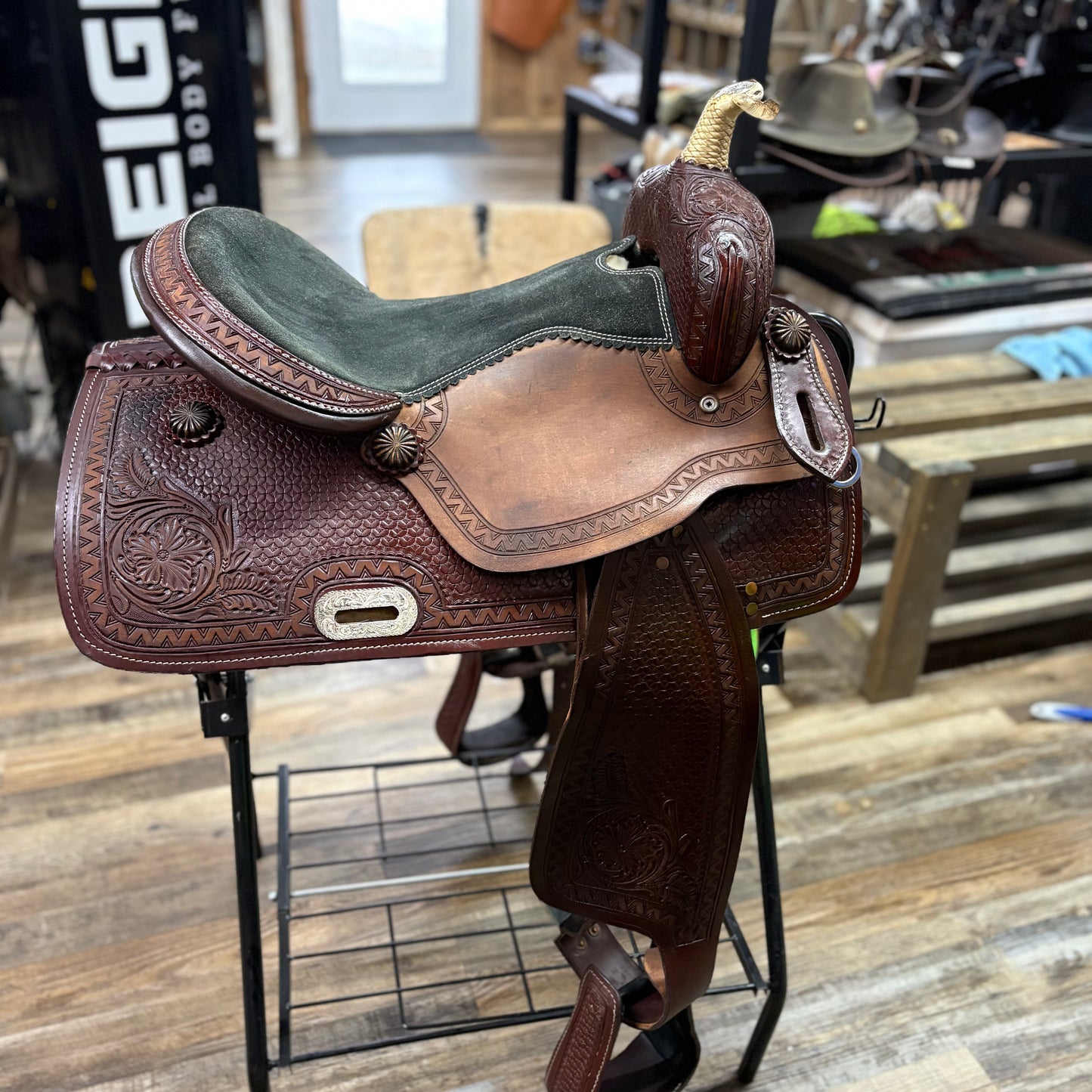 Used 16” Western Saddle Floral, Zigzag Aztec, and Basketweave Tooling DOUBLE T SADDLERY