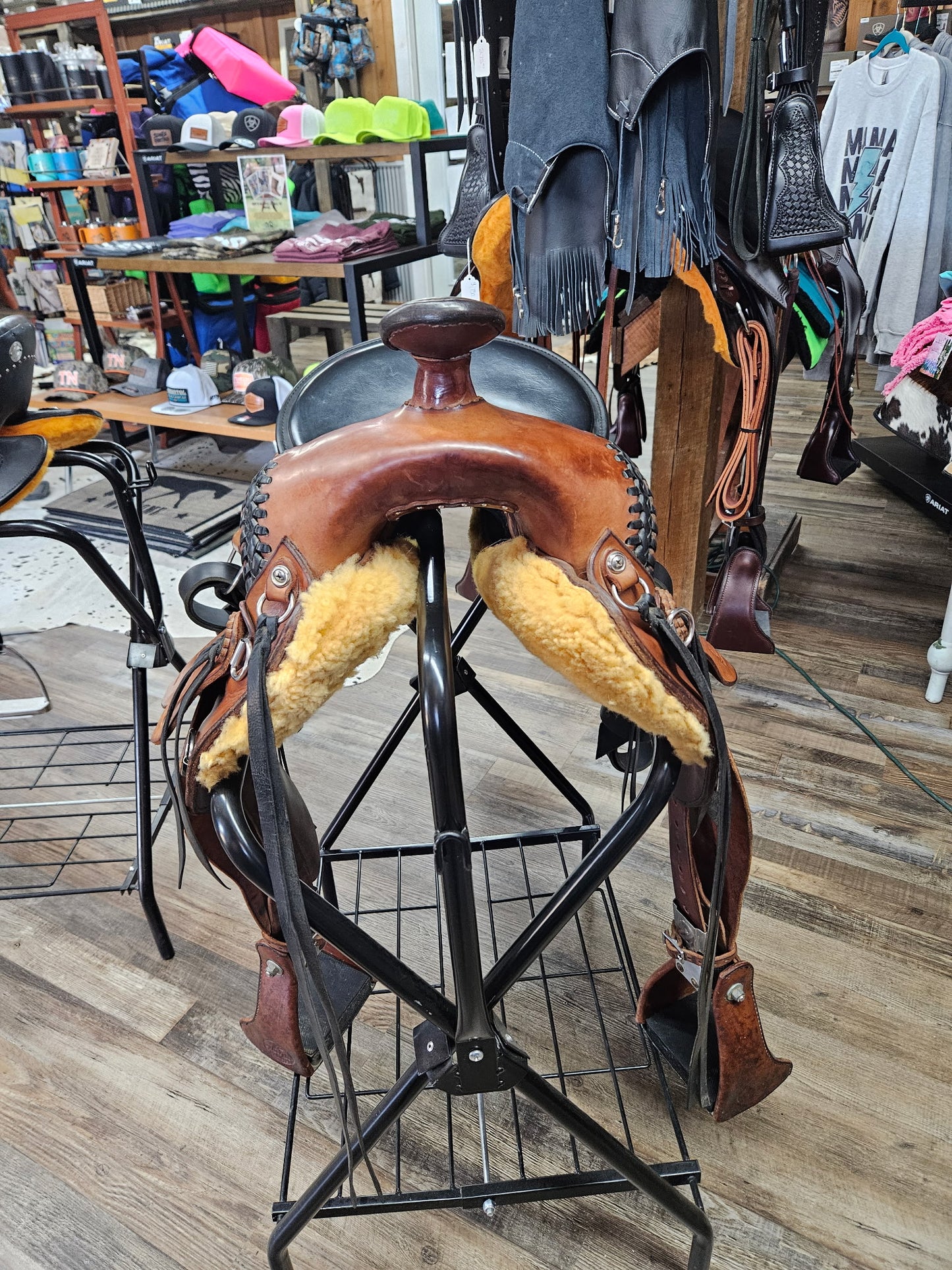 USED 17” SYNERGIST Women’s Flat Back Saddle