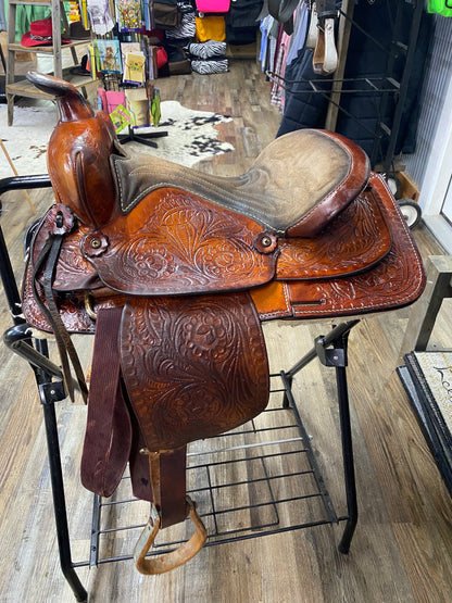 USED Western Floral Tooled Saddle 15”