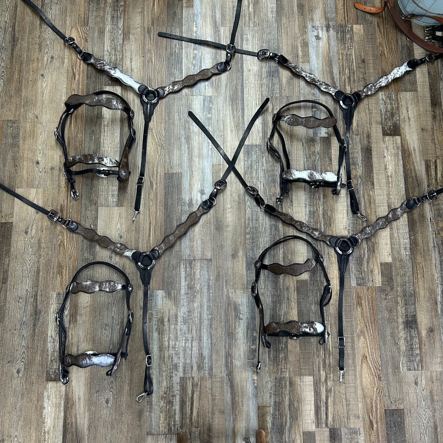 COWHIDE Speckled (Rugged Hide) Schwartz Black Leather Wavy Bridle & Matching Breast Collar W/ Silver Stainless Steel Hardware Amish Crafted