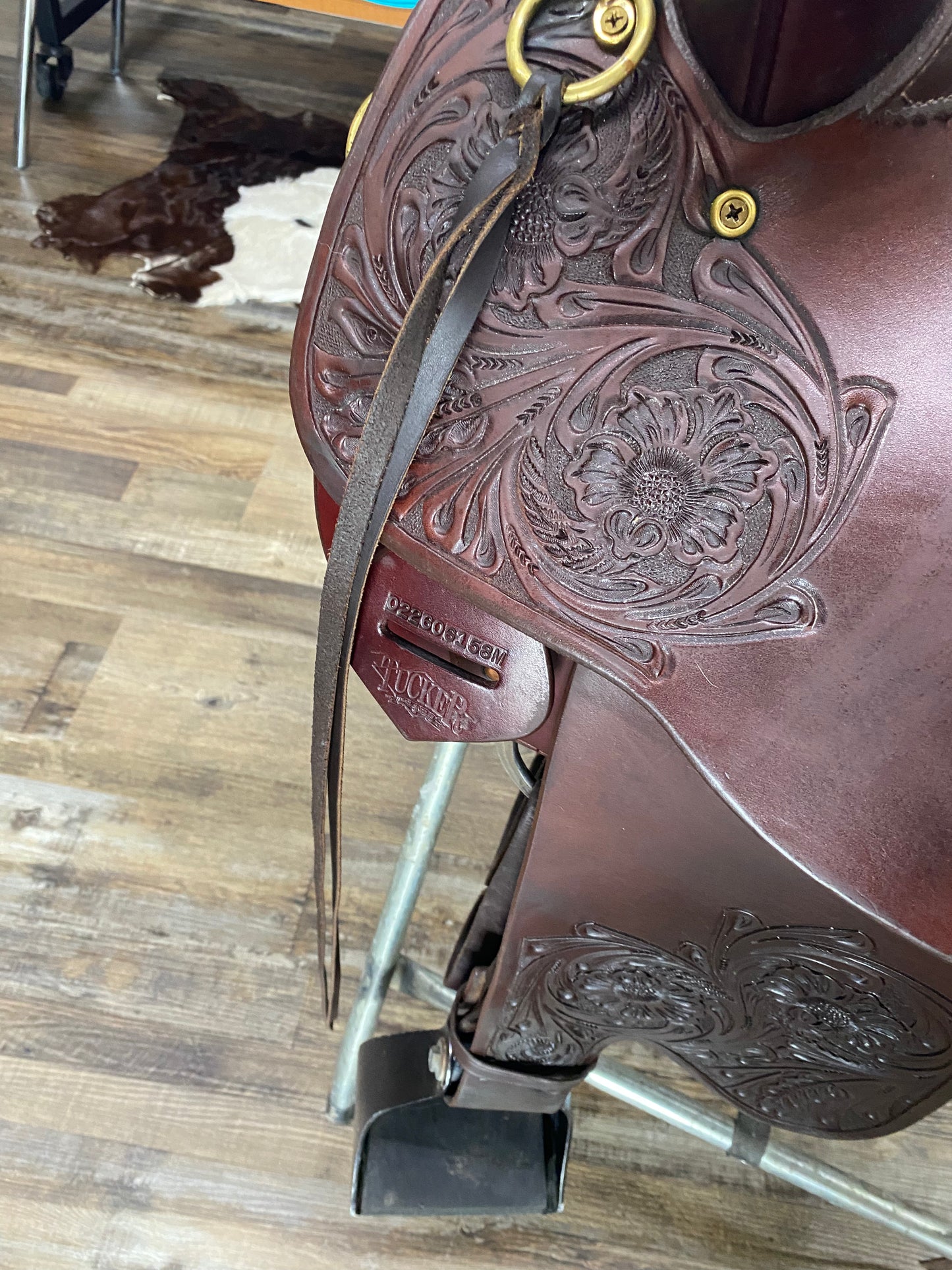 Used Lightly TUCKER HIGH PLAINS TRAIL SADDLE 16.5”