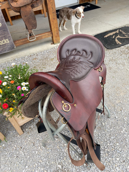 Lightly Used Tucker Heritage Endurance Trail Saddle 17.5”