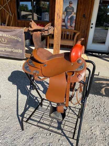 Used 14” Western Saddle w/ Star Conchos & plaited Designs , Tooling & Matching Head Stall