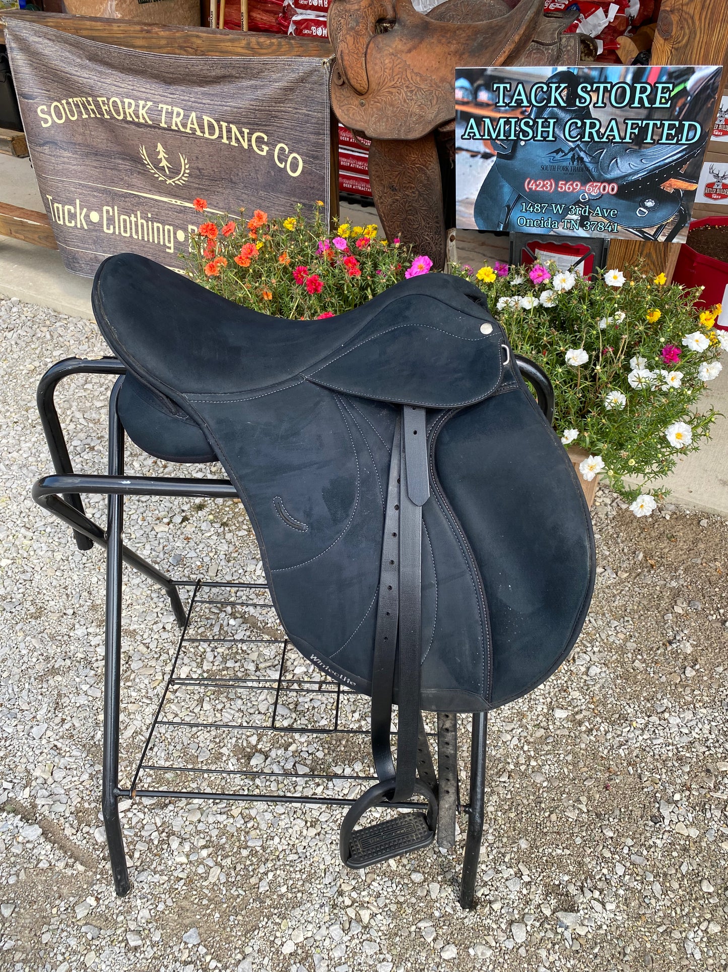 Lightly Used 15” WINTEC Lite English Saddle