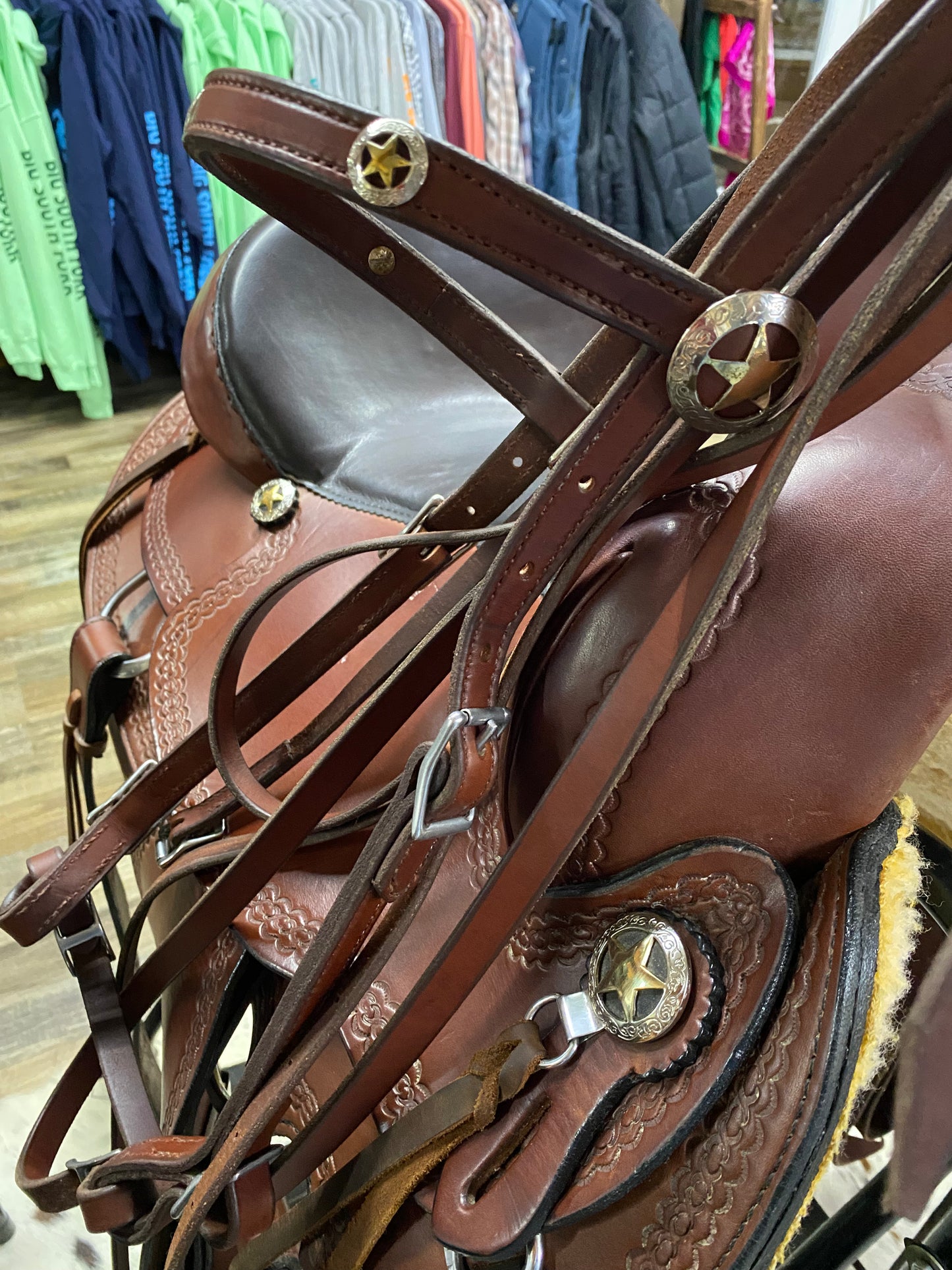 Western Saddle Amish Handcrafted Star Concho 17” w/ Narrow Twist w/ Matching Star Headstall & Reins