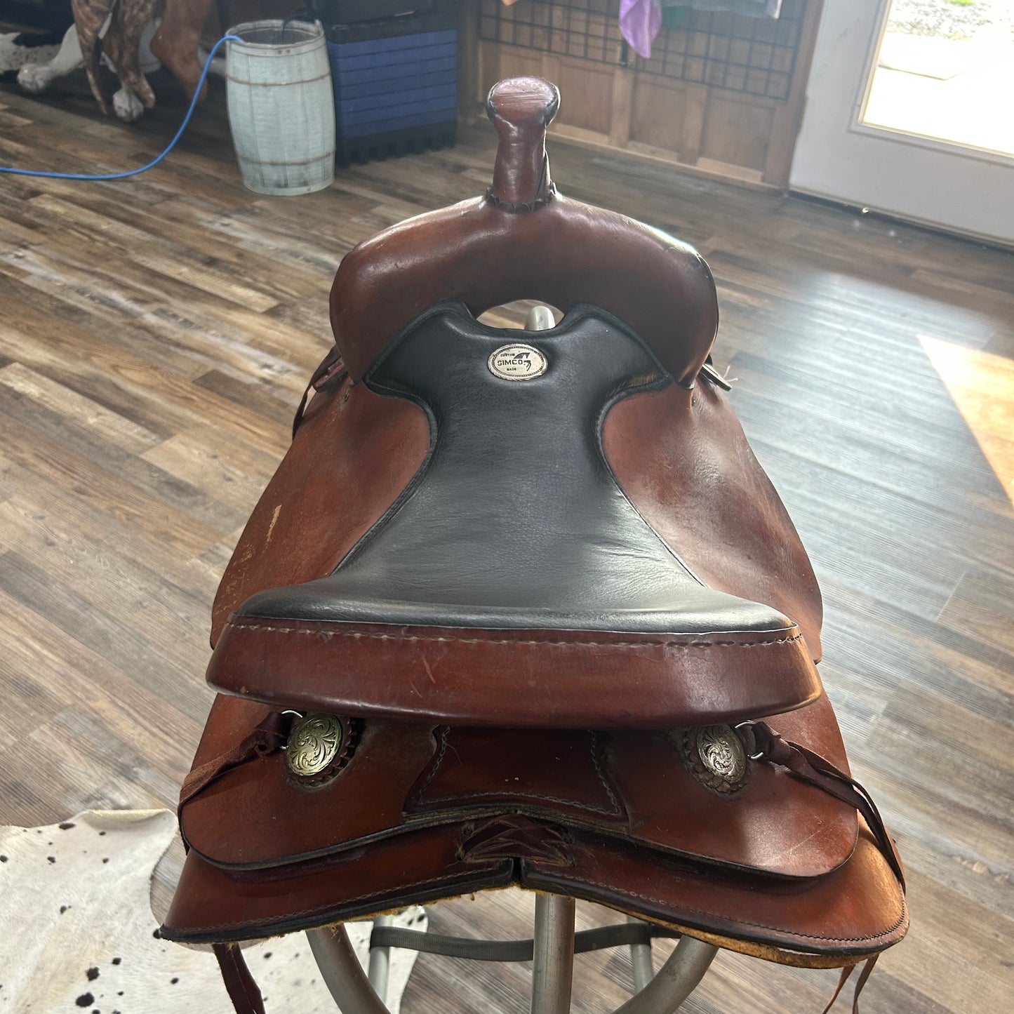 USED Simco Western Saddle 17”