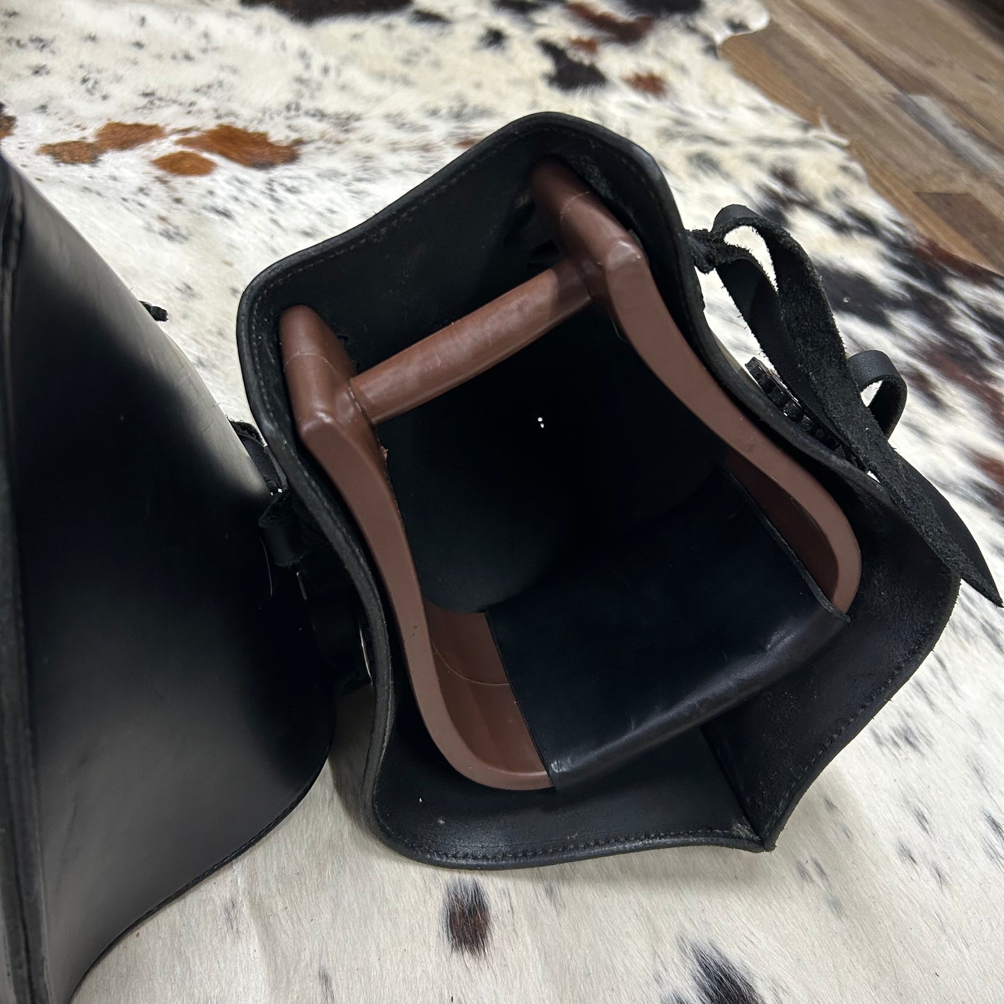 Schwartz Plastic Western Leather Stirrups Amish Crafted Black  Clean Covered Leather With Fringe & Conchos