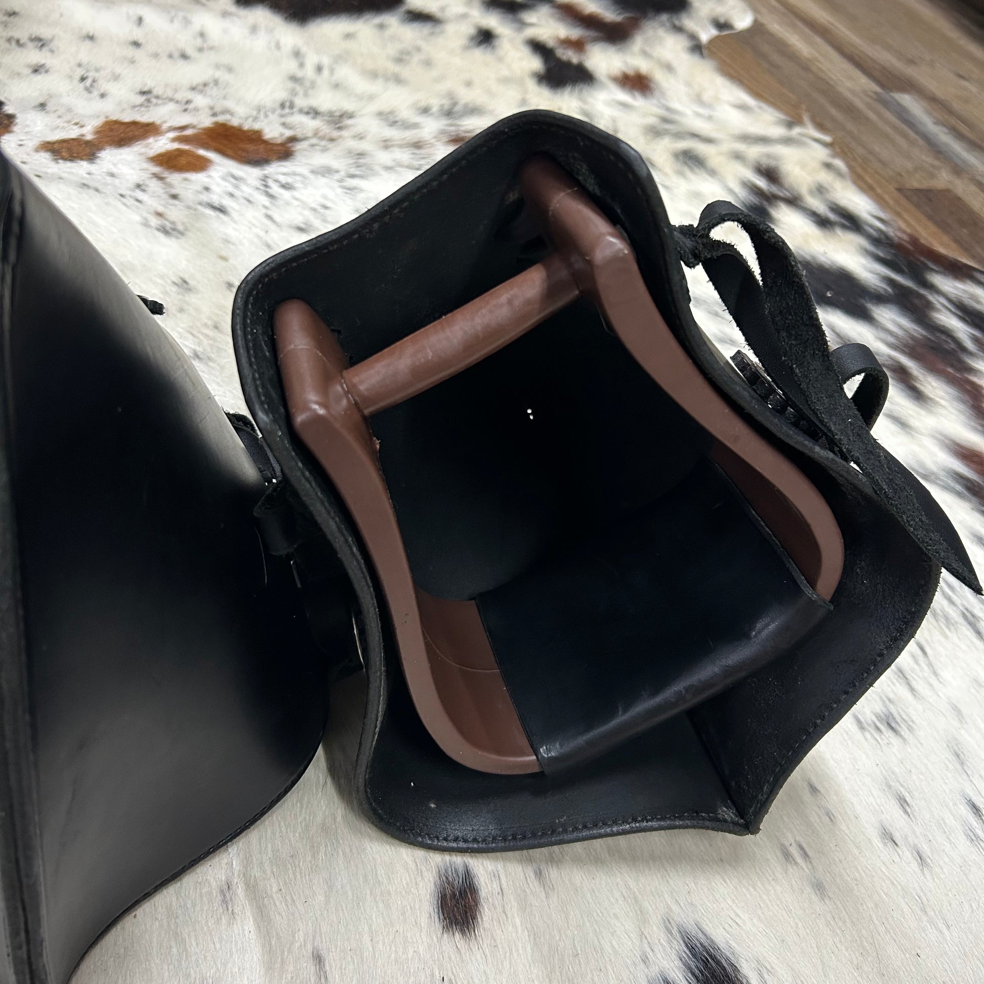 Schwartz Plastic Western Leather Stirrups Amish Crafted Black  Clean Covered Leather With Fringe & Conchos