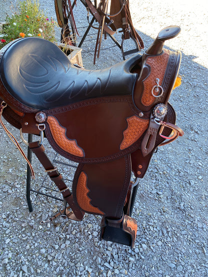 NEW Frontier Basket Weave Western Miller OLD TIMER 18” Handcrafted Custom w/ Cheyenne Roll, Classic Stitched Seat Horseshoe Brand Conchos,  w/ Matching Basketweave Overlay, Stitched Seat Aussie Pulling Collar & Detail Bridle